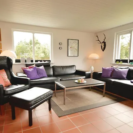 Σπίτι διακοπών Two-bedroom Holiday In